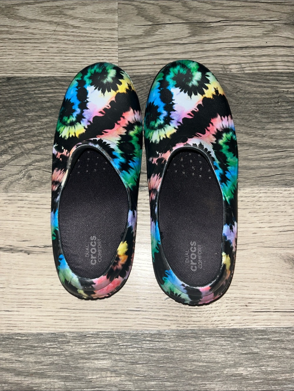 CROCS Neria Pro II Graphic Clog slip resistant tie dye blue pink green women’s 9